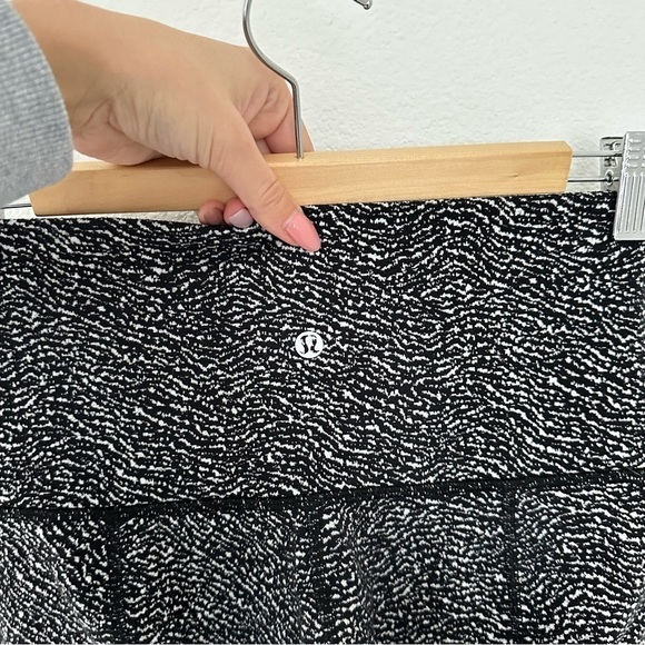 Lululemon Wunder Under Leggings High Rise Laser Cut Jacquard Black White Size 6 - Picture 8 of 12